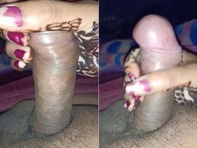 Wife indulges in solo play after receiving gifts