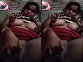 Desi Budi pleasures herself with her hands in a steamy video call