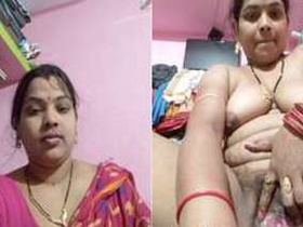 Horny woman masturbates to thoughts of spicy food