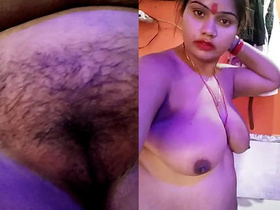 Wife takes nude selfies for her lover