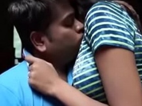 Indian college girl gets fucked in DPS Kuwari video