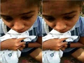 Indian girl gives a sensual blowjob in Hindi