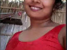 Watch a sexy Bengali babe in the nude