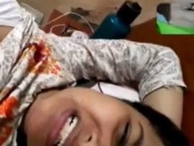 Desi girlfriend gets naughty on webcam