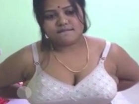 Indian babe bares it all in front of the camera