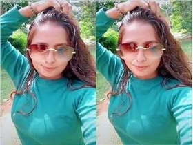Sri Lankan woman flaunts her breasts and genitals during a tango performance