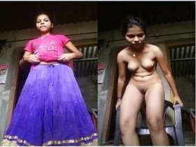 Desi girl records her nude selfies in the woods