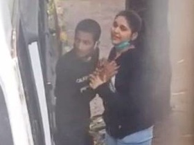 Desi lovers' roadside romance after lockdown