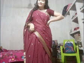 Desi Indian girl's popular porn video
