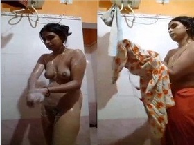 Indian bhabhi gets naughty in the shower