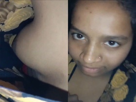 Desi maid flaunts her breasts to her employer