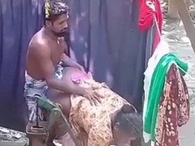 Desi man has sex with obese maid in the bathroom