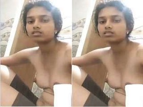 Indian girl flaunts her body in a video call, revealing her tits and pussy