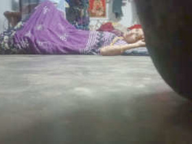 Quick and dirty sex with a Desi bhabi and her husband