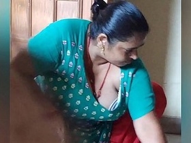Indian Sheila gets doggy-style pounded from behind