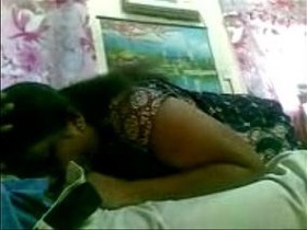 Mallu bhabhi Omana gives a blowjob in this video
