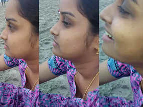 Desi aunty's bra peeks out at the beach