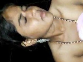 Chodan's Indian sex tube video features outdoor sex with a lot of cum
