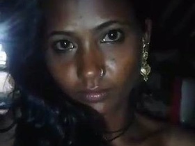 Indian girl Kamapisachi sucks cock in sexy video