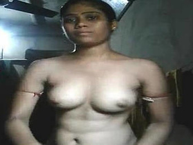 Desi village girl's nude selfies go viral