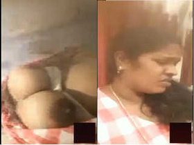 Mallu girl flaunts her big boobs in exclusive video