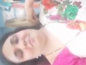 Indian auntie shares nude selfies and masturbates on camera