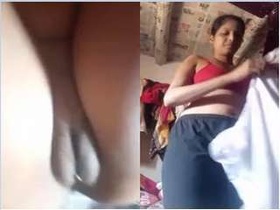 Indian girl records her nude video for her lover in exclusive video