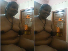 Exclusive amateur Desi video of a nude Randy