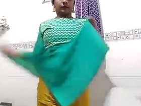 Watch a Tamil girl from Chennai masturbate in this nude selfie video
