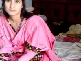 Desi porn video featuring Pakistani couple