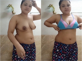 Desi bhabhi's bathing video goes viral