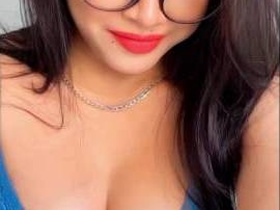 Sofia's tantalizing TikTok videos are sure to leave you breathless