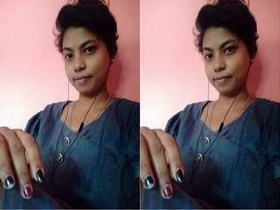 Exclusive video of a hot Indian girl exposing her breasts and genitals