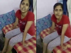 Desi wife Sradha enjoys her husband's oral and finger play