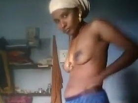 Salem's Tamil aunt flaunts her body in a solo video