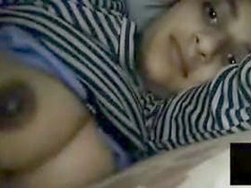 Cute desi babe flaunts her perky breasts