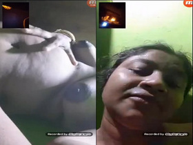 Amateur Indian bhabhi flaunts her big boobs and pussy in exclusive video
