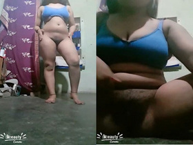 Exclusive video of a stunning Indian girl baring it all