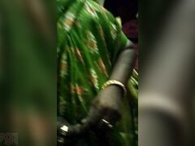 Desi babe gives her pussy to a lucky guy in this XXX video