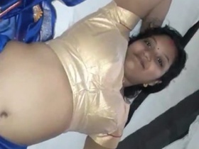 Cute and Fat Bhabhi in Desi Video