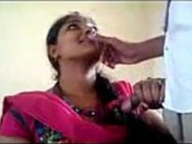 Desi secretary's first blowjob with her boss