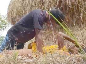 Desi couple has sex in the great outdoors