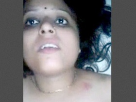 Indian village bhabhi gets fucked and cumshot on her big ass