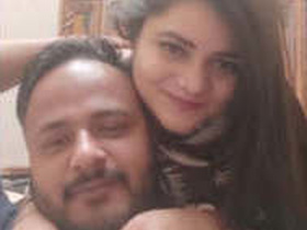 Desi lovers share their hotel room MMS