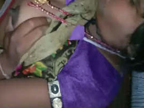 Mature desi bhabhi takes control in steamy video