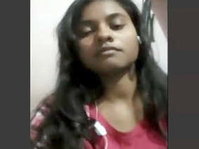 Desi girl flaunts her body in a video call