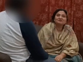 Big-ass bhabi gets fucked by her boss in this steamy video