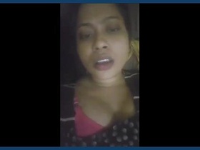 Unsatisfied bhabi gets fingered and talks dirty in Hindi