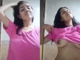Sri Lankan girl flaunts her big boobs and ass for her boyfriend