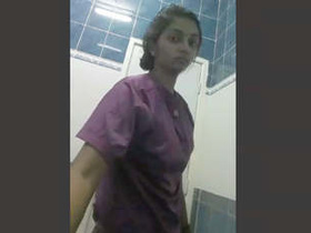 Hot girl in the bathroom: A steamy video